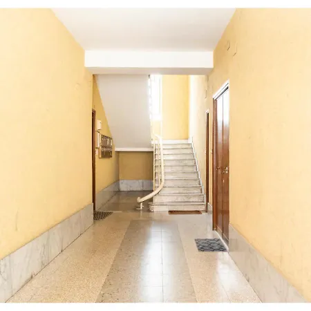 Tina's House - Bright And Near Metro C Apartamento