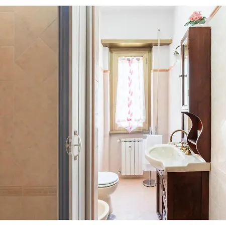 Apartamento Tina's House - Bright And Near Metro C Roma